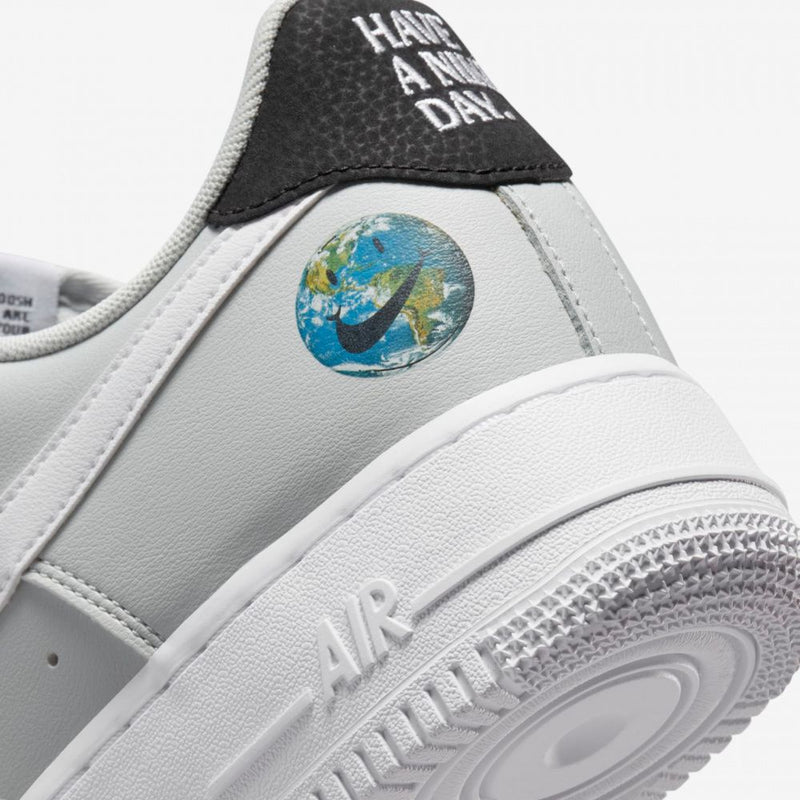 Air Force 1 Have a "Nike Day Earth"